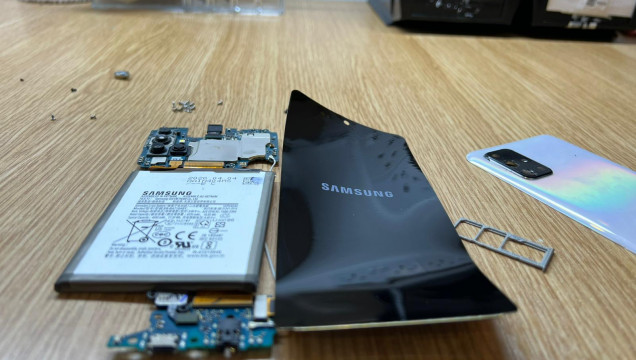 Refurbished Screens, proudly offered by FiX.